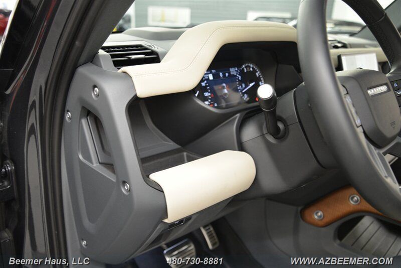 Used 2023 Land Rover Defender 130 X AWD/4WD image 32