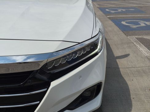Used 2022 Honda Accord Touring image 13