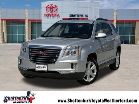 Used 2017 GMC Terrain SLE w/ Driver Alert Package I FWD image 1