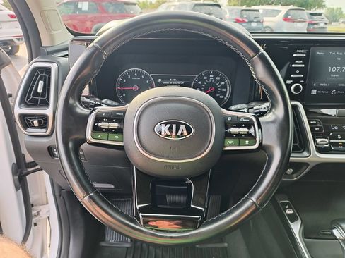 Used 2021 Kia Sorento EX FWD image 17