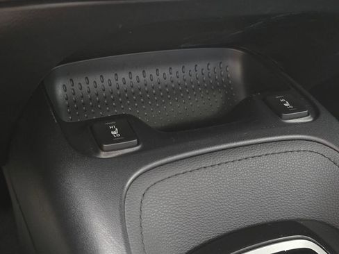 Used 2020 Toyota Corolla XLE w/ Carpet Mat Package (TMS) image 33