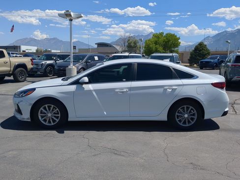 Used 2018 Hyundai Sonata SE FWD image 2