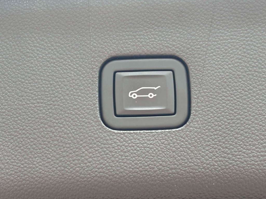 Used 2023 Buick Enclave Premium w/ Experience Buick Package AWD/4WD image 36