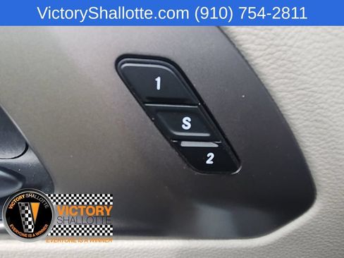 Certified 2023 Chrysler Pacifica Touring-L FWD image 22