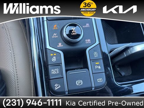 Used 2025 Kia Sorento SX Prestige w/ Olive Brown Leather Package AWD/4WD image 32