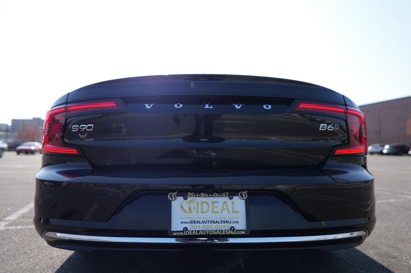 Used 2023 Volvo S90 B6 Plus AWD/4WD image 7