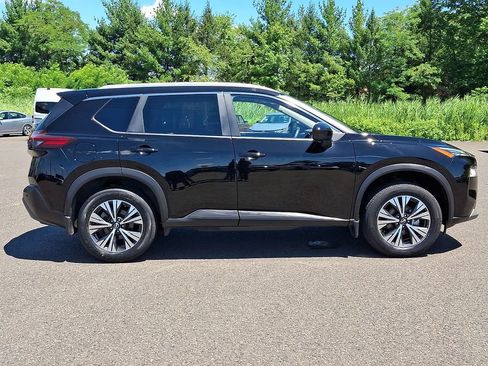 Certified 2023 Nissan Rogue SV w/ SV Premium B Package AWD/4WD image 8