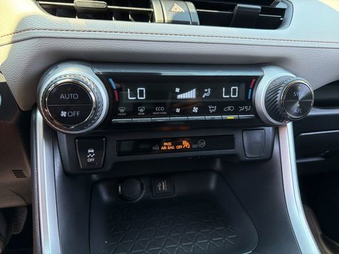 Used 2024 Toyota RAV4 XLE w/ Convenience Package AWD/4WD image 12