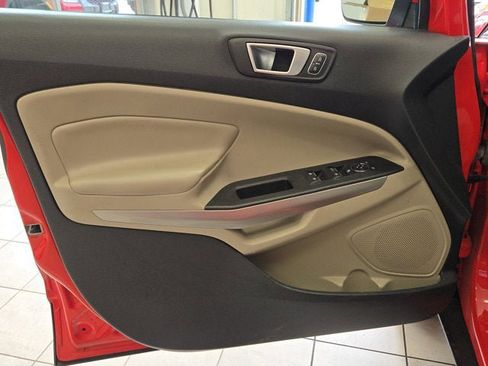 Used 2019 Ford EcoSport Titanium FWD image 18
