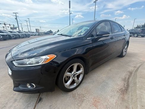 Used 2016 Ford Fusion SE FWD image 7