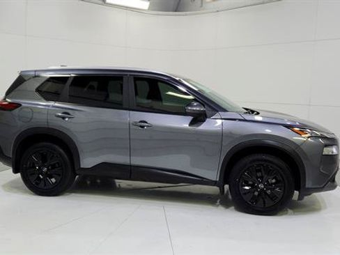 Used 2023 Nissan Rogue SV w/ SV Premium B Package FWD image 9