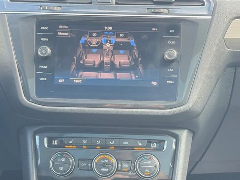 Used 2019 Volkswagen Tiguan SE w/ Panoramic Sunroof Package AWD/4WD image 25