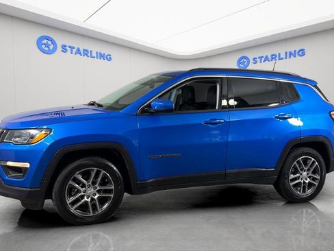 Used 2020 Jeep Compass Latitude FWD image 2