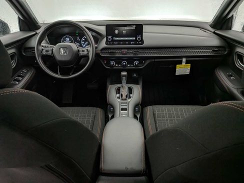 Used 2025 Honda HR-V Sport image 16