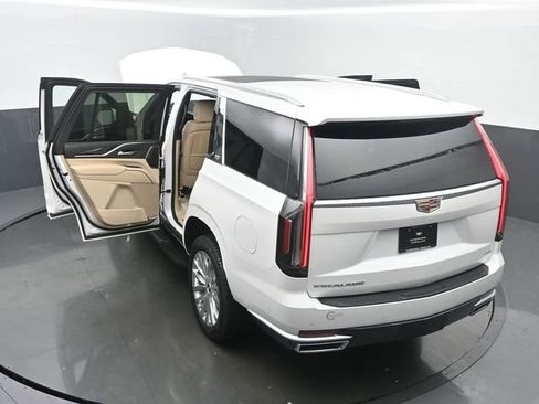 Certified 2023 Cadillac Escalade Premium Luxury AWD/4WD image 64