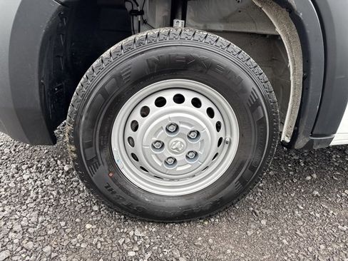 Used 2025 RAM ProMaster 3500 w/ Convenience Group image 10