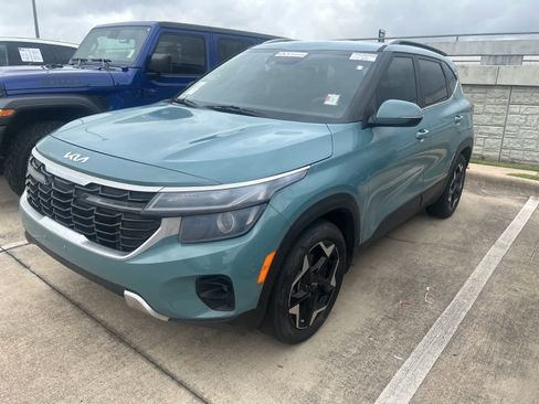 Certified 2024 Kia Seltos EX FWD image 1