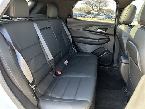 Used 2024 Chevrolet TrailBlazer RS w/ Convenience Package image 32