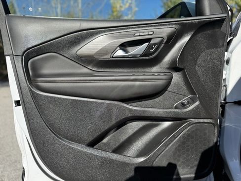 Used 2021 GMC Terrain SLT image 10