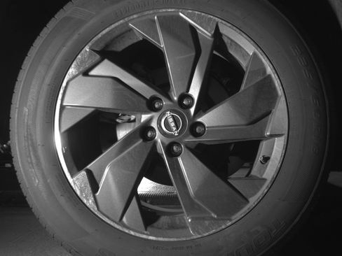 Used 2025 Nissan Rogue SV image 15