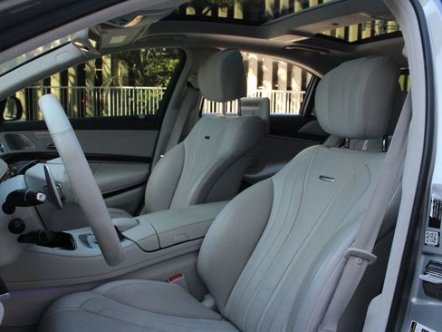 Used 2014 Mercedes-Benz S 63 AMG 4MATIC Sedan w/ Rear Seat Package image 20