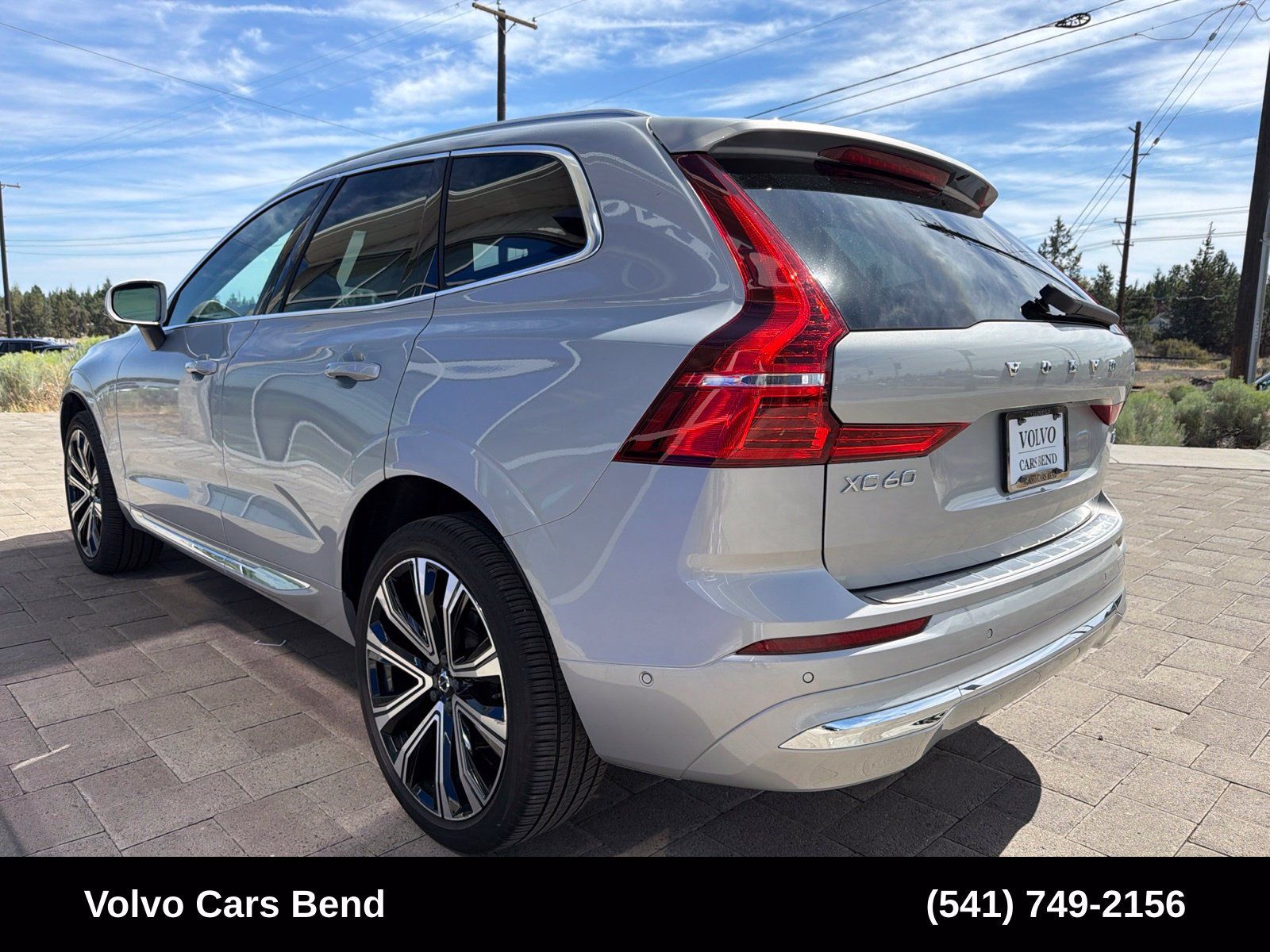 Used 2023 Volvo XC60 B5 Ultimate w/ Climate Package AWD/4WD image 5