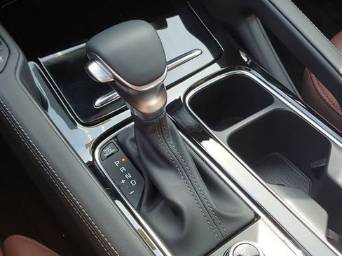 Used 2024 Kia Telluride SX w/ Towing Package image 33