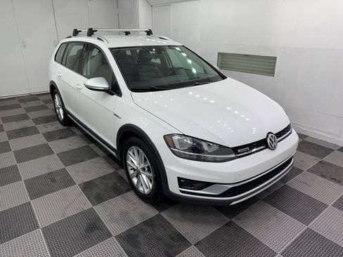Used 2019 Volkswagen Golf Alltrack S AWD/4WD image 2