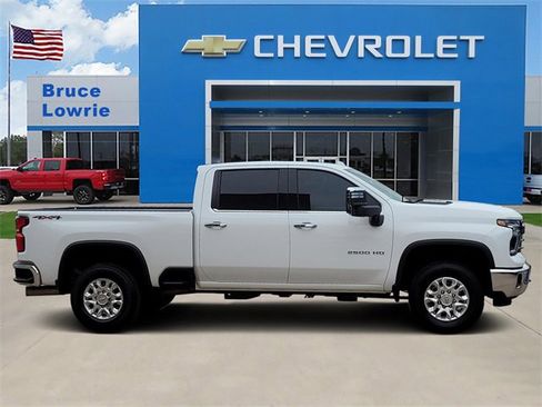Certified 2025 Chevrolet Silverado 2500 LTZ w/ LTZ Convenience Package image 6