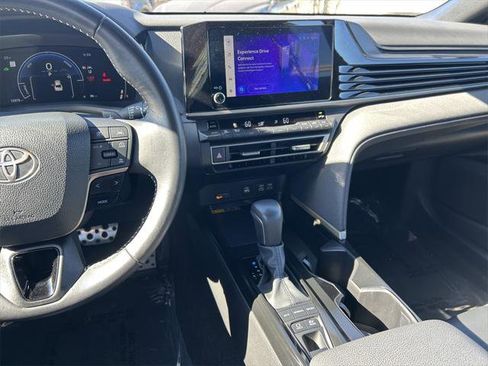 Certified 2025 Toyota Camry SE image 17