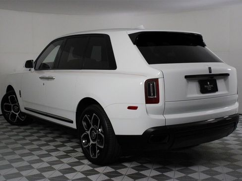 Certified 2024 Rolls-Royce Cullinan Black Badge image 2