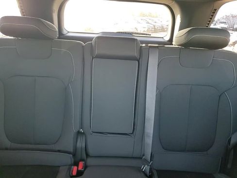 New 2025 Jeep Grand Cherokee Laredo X w/ Luxury Tech Group I image 21