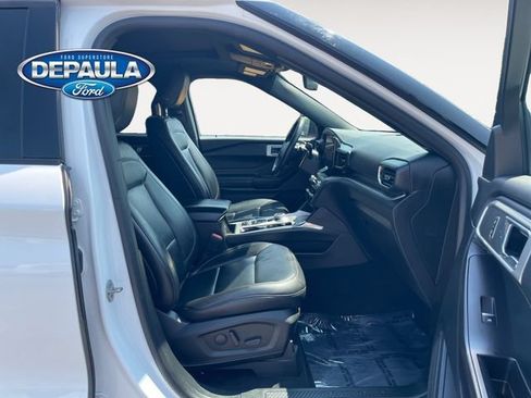 Used 2020 Ford Explorer XLT w/ Equipment Group 202A AWD/4WD image 19