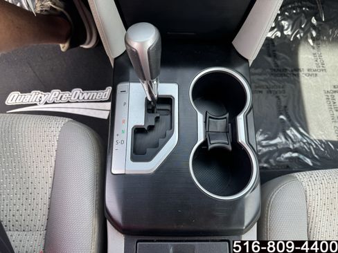 Used 2014 Toyota Camry LE FWD image 19