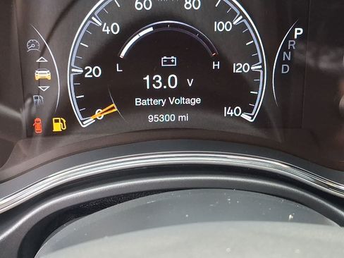 Used 2019 Jeep Grand Cherokee Laredo AWD/4WD image 22