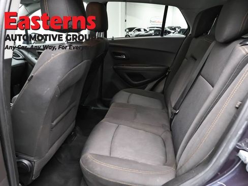 Used 2019 Chevrolet Trax LT FWD image 21