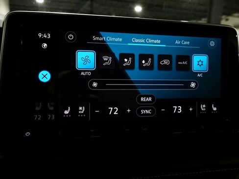 Used 2024 Volkswagen Atlas SE image 23