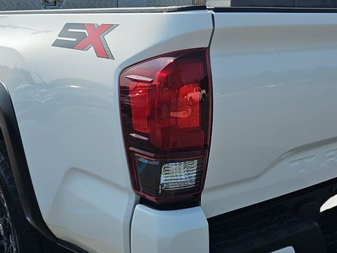 Used 2020 Toyota Tacoma SR w/ SX Package RWD image 30