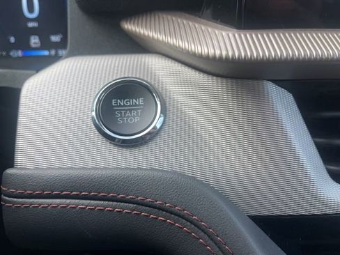 Used 2025 Ford Explorer Active image 28