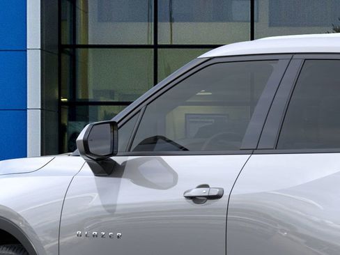 New 2026 Chevrolet Blazer LT image 12