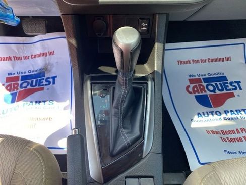 Used 2015 Toyota Corolla LE image 22