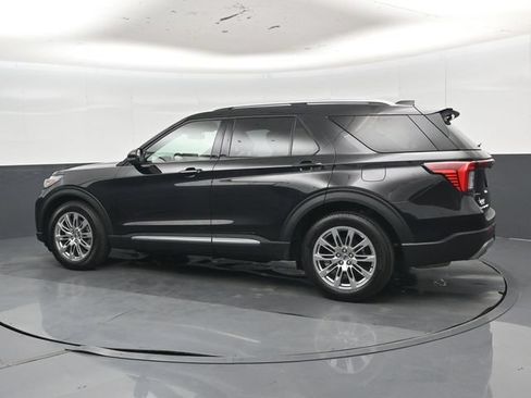 Used 2026 Ford Explorer Platinum RWD image 39