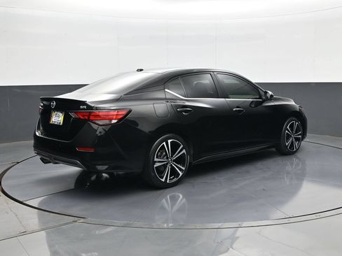 Used 2023 Nissan Sentra SR w/ SR Premium Package FWD image 6