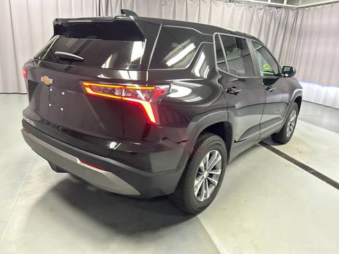 Used 2026 Chevrolet Equinox LT FWD image 7