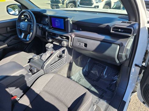 Certified 2025 Toyota 4Runner SR5 image 12