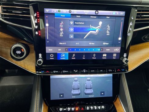 Used 2024 Jeep Grand Wagoneer L Series III image 17