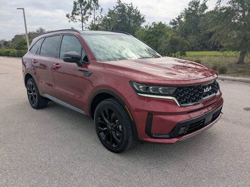 Certified 2023 Kia Sorento SX AWD/4WD image 2