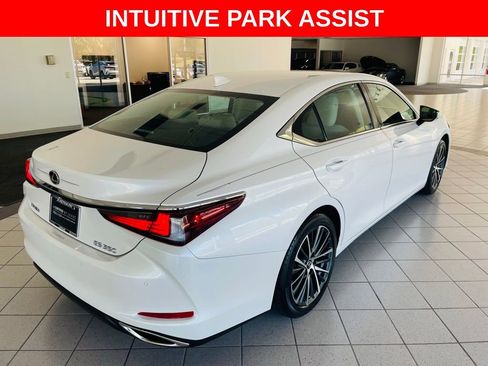 Certified 2025 Lexus ES 350 w/ Premium Package image 7