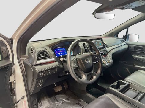 Used 2024 Honda Odyssey Sport image 9