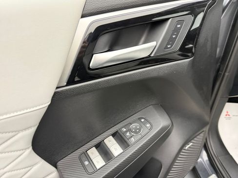 New 2026 Mitsubishi Outlander SEL AWD/4WD image 14